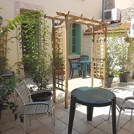B&B Carcassonne Guesthouse 4*